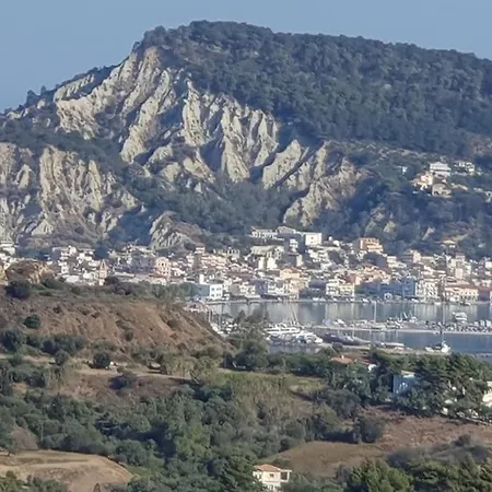 Baso Hilltop 3 Appartement Argassi