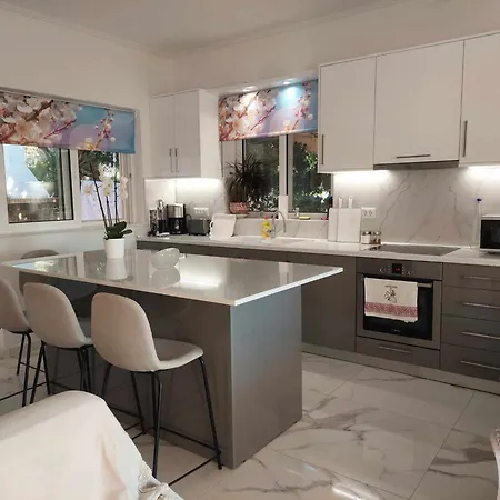 Apartment Baso Hilltop 3 *