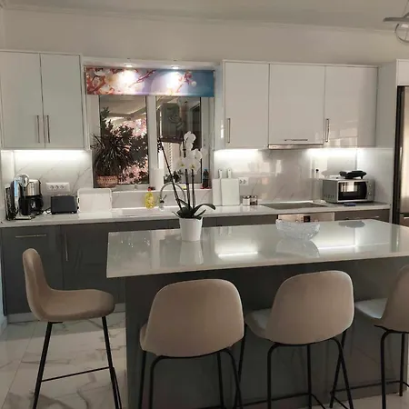 Baso Hilltop 3 דירה *