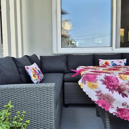 Baso Hilltop 3 Apartament