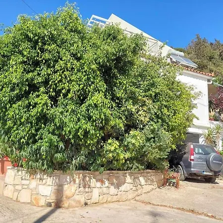 Baso Hilltop 3 Апартаменты *