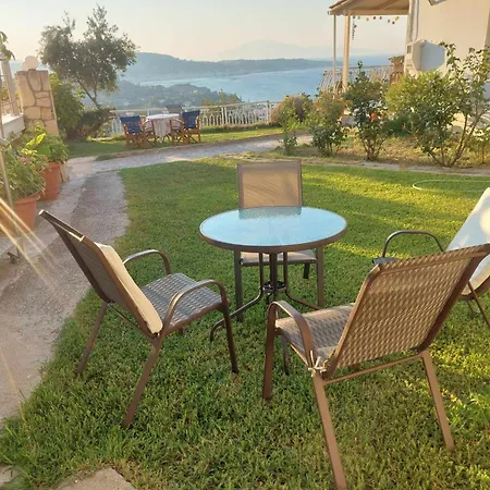 Baso Hilltop 3 Апартаменты *