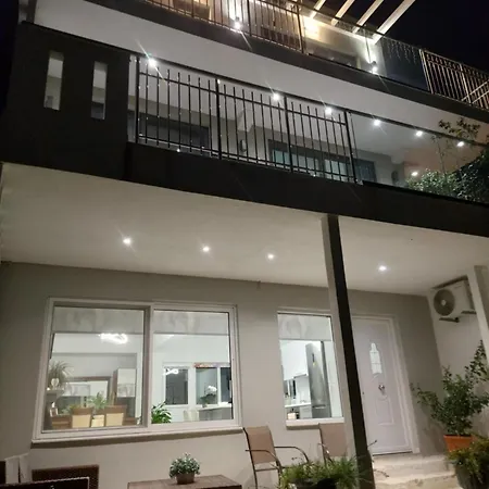 Baso Hilltop 3 Апартаменты