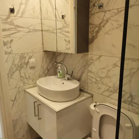 Baso Hilltop 3 Апартаменты *